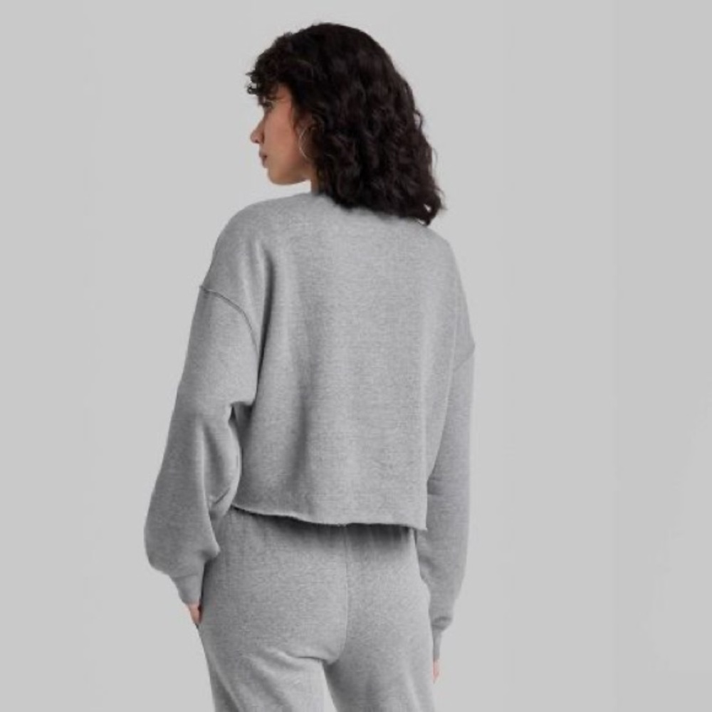 🧡 Cropped Sweatshirt Wild Fable Target Gray - Picture 3 of 3